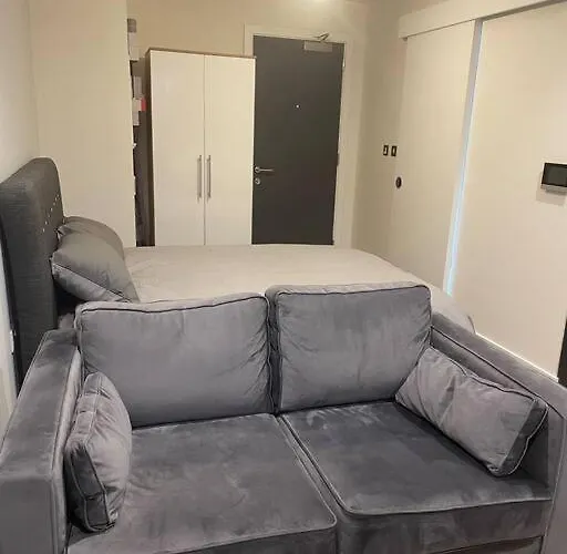 Stylish Flat In Old Trafford